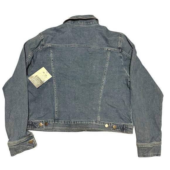 Abbott Elementary Volume 1 Denim Jacket Women's L Warner Bros Teacher Ed NWT $74 - Picture 2 of 5